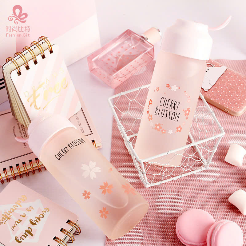 Bình nước thủy tinh mờ in hình hoa xinh 350ml