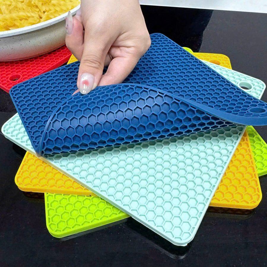 Tấm lót nồi silicon, bắt nóng silicon vuông 18x18cm (V)